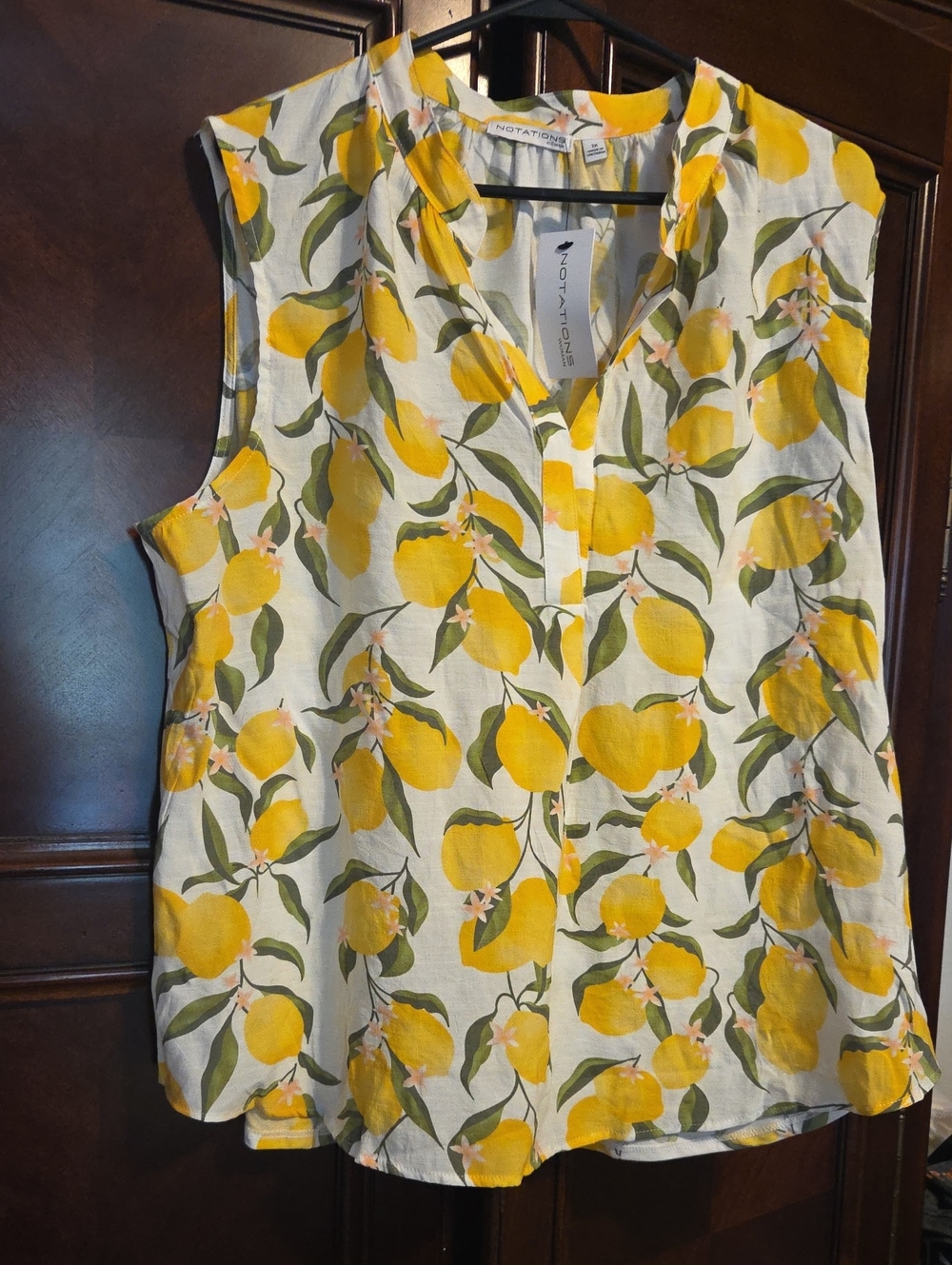 Notations Yellow Lemon Print Sleeveless Camisole with Green Leaves